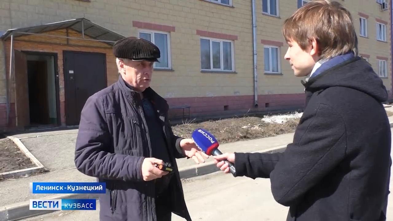 жители стены. миллеровская 24 саратов. у подъезда раскопанная яма. нежелательные гости. жители дома жалуются.