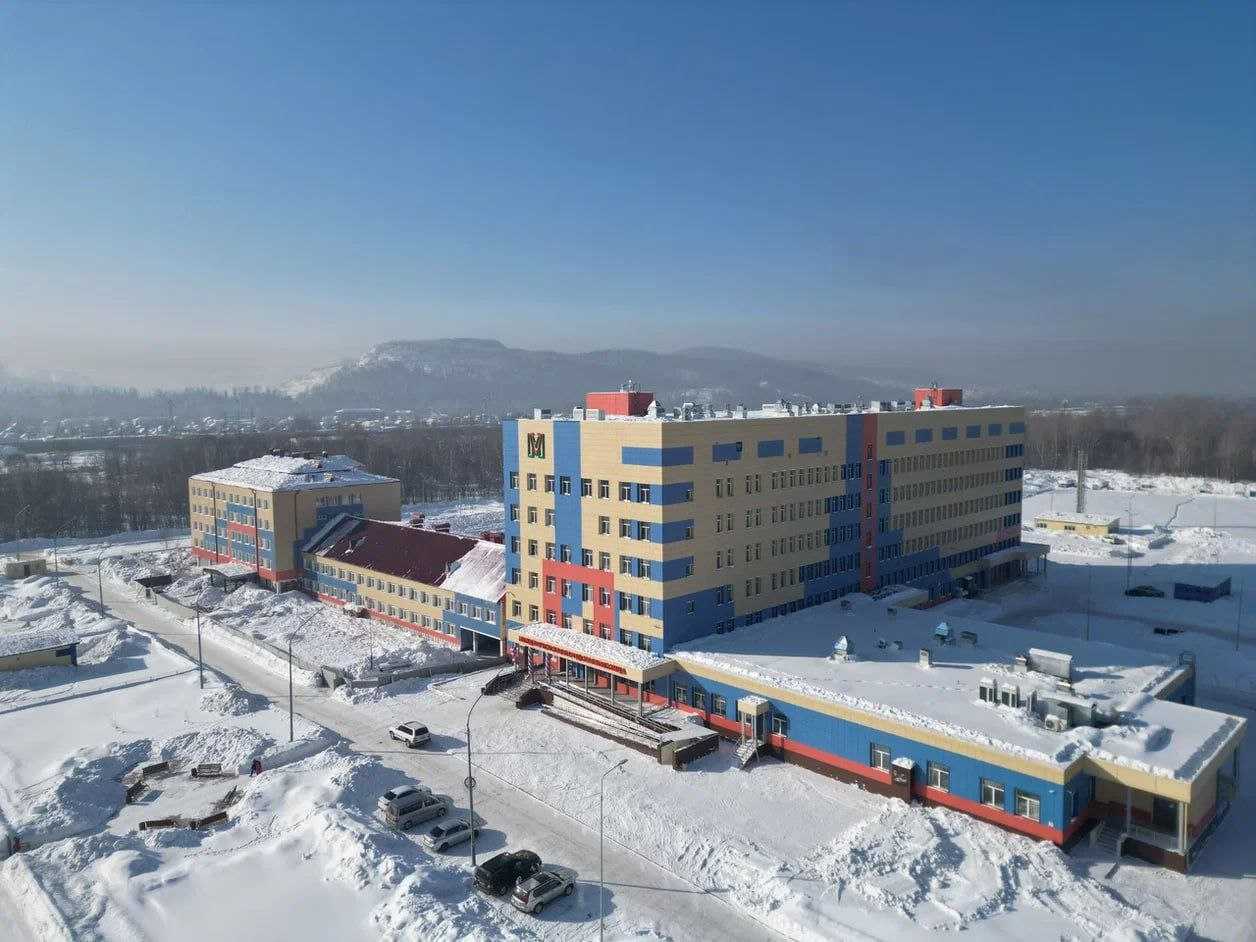 Больница в междуреченске. Новая больница в Междуреченске фото. Кузнецкая 50а Междуреченск. КУЗБАССКЕНТЕК Междуреченск здание. Пгт Междуреченский Сибирская 111