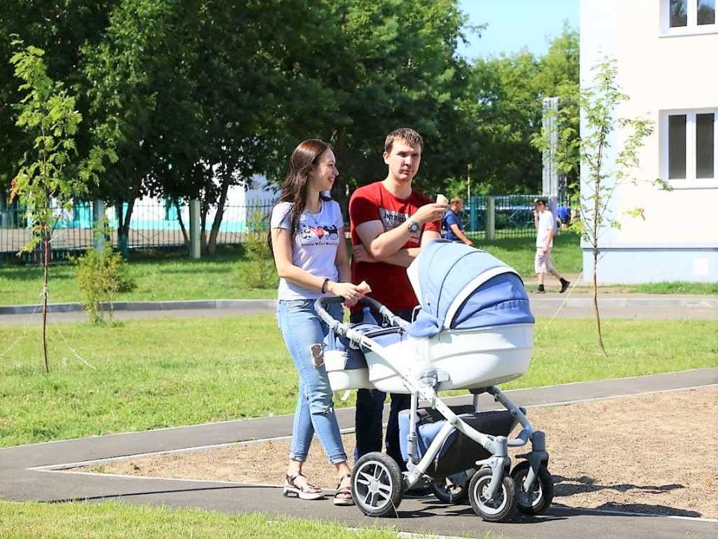 Учусь в кузбассе. Учусь в кузбассе приложение. Ренессанс кредит банк карта. Электронный дневник приложение. #учусьвкузбассе.